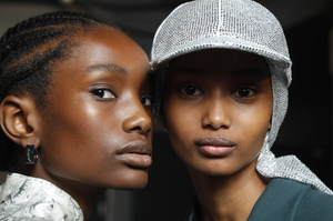backstage-defile-off-white-automne-hiver-2019-2020-paris-coulisses-68.thumb.jpg.60401f5d13c82ea82aa61ccc95475157.jpg