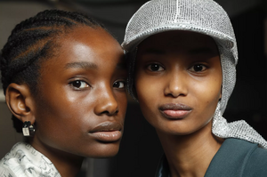 backstage-defile-off-white-automne-hiver-2019-2020-paris-coulisses-69.thumb.jpg.45f0d8b68d57516667a46a0ea74dc8b9.jpg