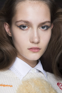backstage-defile-paul-amp-joe-automne-hiver-2018-2019-paris-coulisses-101.thumb.jpg.f74de52507227ecce2490ad0c8bcb524.jpg