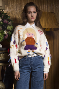 backstage-defile-paul-amp-joe-automne-hiver-2018-2019-paris-coulisses-30.thumb.jpg.e26ad4cfc9031be0c2e156b72fd55170.jpg