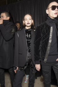 backstage-defile-philipp-plein-automne-hiver-2017-2018-new-york-coulisses-206.thumb.jpg.5e1f084ef994aa6a9c71c40528a1959a.jpg