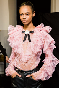 backstage-defile-philosophy-di-lorenzo-serafini-automne-hiver-2018-2019-milan-coulisses-3.thumb.jpg.14171f21b3a68f4f7c9dec867770a2da.jpg