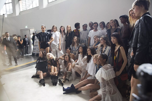 backstage-defile-philosophy-di-lorenzo-serafini-printemps-ete-2019-milan-coulisses-90.thumb.jpg.d9b74ee69307c4536ce99e5531fe87f1.jpg