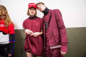 backstage-defile-public-school-automne-hiver-2017-2018-new-york-coulisses-93.thumb.jpg.22f9ecf81427276f0fd565598828d7c4.jpg