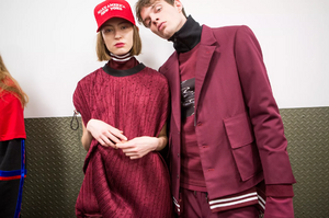 backstage-defile-public-school-automne-hiver-2017-2018-new-york-coulisses-94.thumb.jpg.0600ca05e27d9efaf2fb23316723491f.jpg