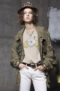 backstage-defile-r13-printemps-ete-2019-new-york-coulisses-41.thumb.jpg.4e08812889780d75d229147a0c1f6318.jpg