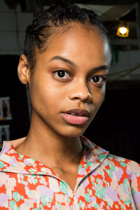 backstage-defile-rejina-pyo-automne-hiver-2019-2020-londres-coulisses-19.thumb.jpg.0144729276ef2feaba488ef0426a8253.jpg