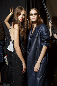 backstage-defile-sonia-rykiel-printemps-ete-2018-paris-coulisses-66.thumb.jpg.688f0ea33b925b97a8e2228e7703acf7.jpg