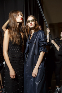 backstage-defile-sonia-rykiel-printemps-ete-2018-paris-coulisses-67.thumb.jpg.f905ecd9c32f1670db285601248e78ef.jpg