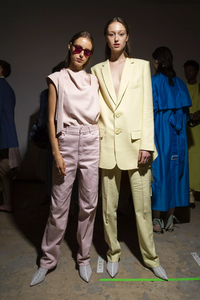 backstage-defile-tibi-printemps-ete-2019-new-york-coulisses-84.thumb.jpg.1abe1f2dd8dbbbd56c356a3df77bc855.jpg