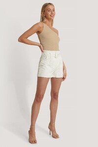 basma_high_waist_pocket_detail_shorts_1651-000027-0001_05c.jpg