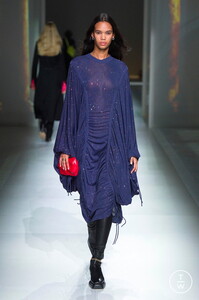 bottega-veneta-aw20-0027-662042.thumb.jpg.917362c1d73fd4cc2b0a789f531b7e02.jpg