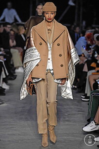 burberry-aw19-0095-546d86.thumb.jpg.b68db2d33a7a68bf8fe1cc9a86291bcf.jpg