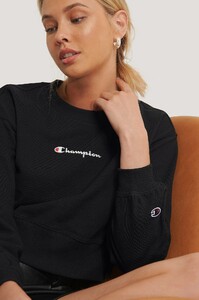 champion_crewneck_croptop_1572-000081-0681_04g.jpg