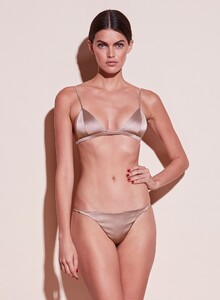 crop2_190221_FLEURDUMAL_SHOT_48_5564_2600x.jpg