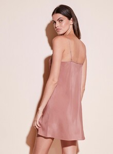 crop2_190418_FLEURDUMAL_SHOT_40_5880_e9b1dfee-58bf-48fe-8edb-b39d6f3378a3_1200x.jpg