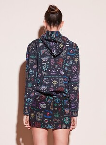 crop_181205_FLEURDUMAL_SHOT_21_2796_1_1200x.jpg