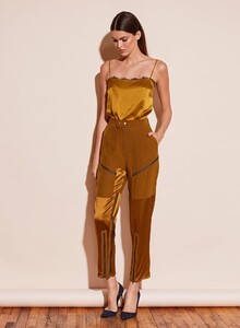 crop_190221_FLEURDUMAL_SHOT_13_1476_e444c936-48e5-4db3-82e9-d162a45e96a0_2600x.jpg