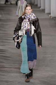 defile-31-phillip-lim-automne-hiver-2018-2019-new-york-look-4.thumb.jpg.8082f33df95e865ba4e0b097ef6d5203.jpg