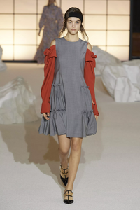 defile-adeam-automne-hiver-2020-2021-new-york-look-26.thumb.jpg.6a8165f7325b1321ebabf87fd8acc87b.jpg