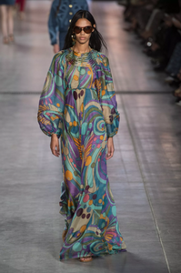 defile-alberta-ferretti-printemps-ete-2020-milan-look-30.thumb.jpg.5b20d7212dcb3823791b729c37cb07e7.jpg