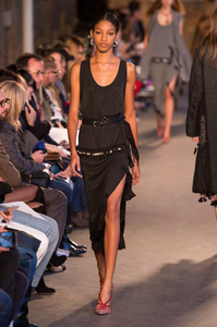 defile-altuzarra-printemps-ete-2018-paris-look-40.thumb.jpg.e1c96f337253dacf7dcd6c20c8aadc92.jpg