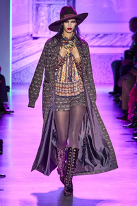 defile-anna-sui-automne-hiver-2020-2021-new-york-look-27.thumb.jpg.ce837d0ee67c9c1305fc0a9c58e94d61.jpg