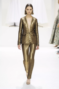 defile-christian-dior-automne-hiver-2018-2019-paris-look-51.thumb.jpg.dbee86d3eced07871c8d3c92c6e52d52.jpg