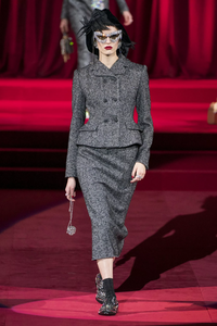 defile-dolce-amp-gabbana-automne-hiver-2019-2020-milan-look-50.thumb.jpg.9bbe1e96e2aac25b80e527ef22f5cf08.jpg