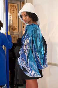 defile-emilio-pucci-automne-hiver-2019-2020-milan-look-82.thumb.jpg.021f832377680b1bd7db580a1b226015.jpg