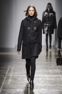 defile-fay-automne-hiver-2017-2018-milan-look-25.thumb.jpg.f40375625dbc28e2a660159d4134b842.jpg