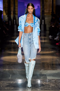 defile-gcds-automne-hiver-2020-2021-milan-look-1.thumb.jpg.b087b6d80ad11f30a18aaa1738c769af.jpg