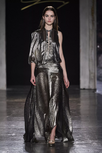 defile-genny-automne-hiver-2020-2021-milan-look-49.thumb.jpg.151c7ad728bd2e037a5abd89b1ec8cbc.jpg