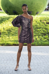 defile-house-of-holland-printemps-ete-2020-londres-look-28.thumb.jpg.1b93879e8ec2f1fe8616f09dd7c02523.jpg