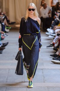 defile-iceberg-printemps-ete-2019-milan-look-12.thumb.jpg.e7c72ee905f11ea7344d44bfcffcb703.jpg