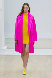 defile-jasper-conran-printemps-ete-2019-londres-look-40.thumb.jpg.ab54776585ab93ac6bf6afa365c5d191.jpg