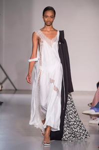 defile-joseph-printemps-ete-2018-londres-look-44.thumb.jpg.7721c8e5504f2e76c4ff34ef17d56806.jpg