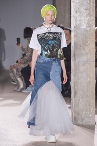 defile-junya-watanabe-printemps-ete-2019-paris-look-4.thumb.jpg.2bc58fe2051f1f4b166392f44133a7e7.jpg