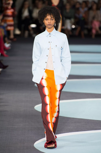 defile-marco-de-vincenzo-printemps-ete-2018-milan-look-7.thumb.jpg.47be1669abeea90b539e93b72a0c1092.jpg