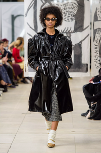 defile-miu-miu-automne-hiver-2018-2019-paris-look-21.thumb.jpg.731eb3c67b0a936d850eca271f4ee736.jpg