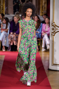 defile-paul-amp-joe-automne-hiver-2018-2019-paris-look-31.thumb.jpg.8871a6b6228215a83b8db3377690c788.jpg