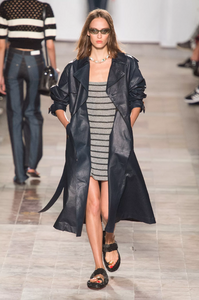 defile-sonia-rykiel-printemps-ete-2018-paris-look-29.thumb.jpg.d1faf9fbb7ddacf06b3f44eca64ddd1d.jpg