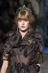 detail-defile-antonio-marras-automne-hiver-2019-2020-milan-detail-11.thumb.jpg.6e3e90979e7b862ef7689f46104c4452.jpg