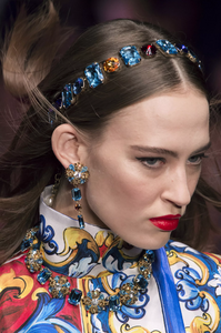 detail-defile-dolce-amp-gabbana-printemps-ete-2018-milan-detail-392.thumb.jpg.e81fc0f52671051cf1a4f2bc6313eda6.jpg