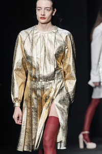 detail-defile-drome-automne-hiver-2020-2021-milan-detail-44.thumb.jpg.2918afc1caaa949cb8affa6bd0fb8fcc.jpg