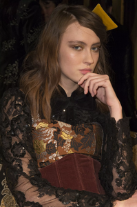 detail-defile-jill-stuart-automne-hiver-2018-2019-new-york-detail-35.thumb.jpg.e351ab8fb8583dc1d58dd766ec1ea0f7.jpg