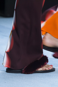 detail-defile-marco-de-vincenzo-printemps-ete-2018-milan-detail-20.thumb.jpg.bc84484ec3559e75e93facc8f1e9bc1c.jpg
