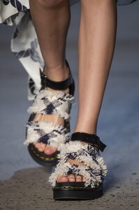 detail-defile-monse-printemps-ete-2019-new-york-detail-2.thumb.jpg.5a94706875c613cf0405603224ab22eb.jpg