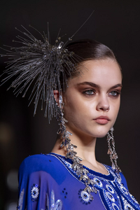 detail-defile-naeem-khan-automne-hiver-2020-2021-new-york-detail-42.thumb.jpg.67fe7d522a867c1ae7e5cbc2bba98a7c.jpg