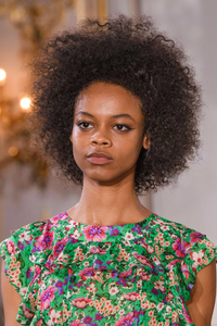 detail-defile-paul-amp-joe-automne-hiver-2018-2019-paris-detail-69.thumb.jpg.7d74a0eeb83f93e492d2b5466f4369ef.jpg